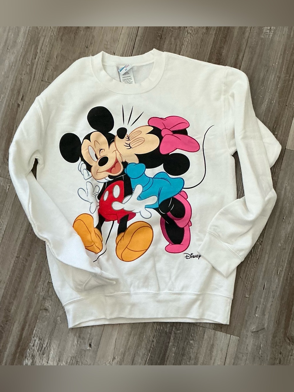 NWOT Junk Food White Disney Mickey & Minnie Kiss Graphic Sweatshirt
